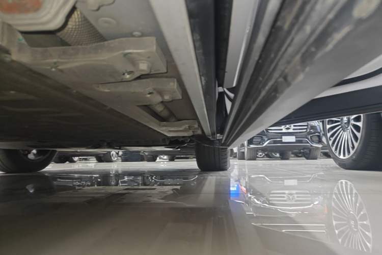 Used Hima AITO M7 2026 Model Range-Extending Max All-Wheel Drive 6-Seater Version Right Side Sill