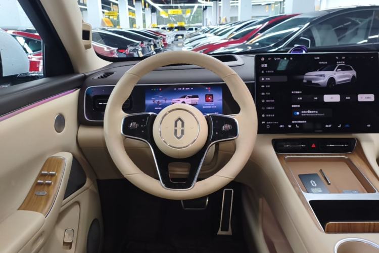 Used Hima AITO M7 2026 Model Range-Extending Ultra All-Wheel Drive 6-Seater Version Steering Wheel