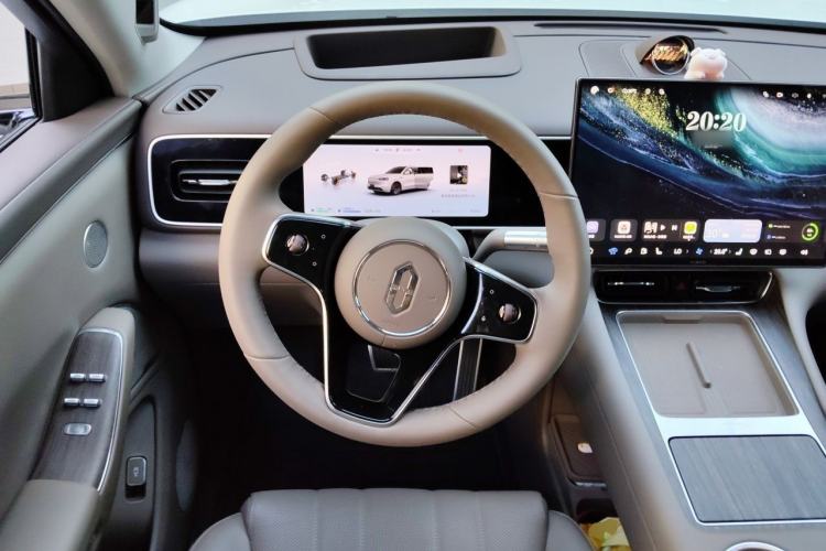 Used Hima AITO M7 2026 Model Range-Extending Max All-Wheel Drive 5-Seater Version Steering Wheel