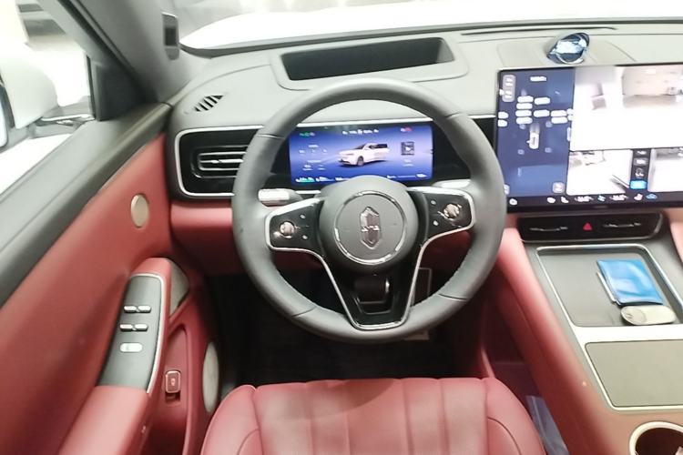 Used Hima AITO M7 2026 Model Range-Extending Ultra All-Wheel Drive 6-Seater Version Steering Wheel