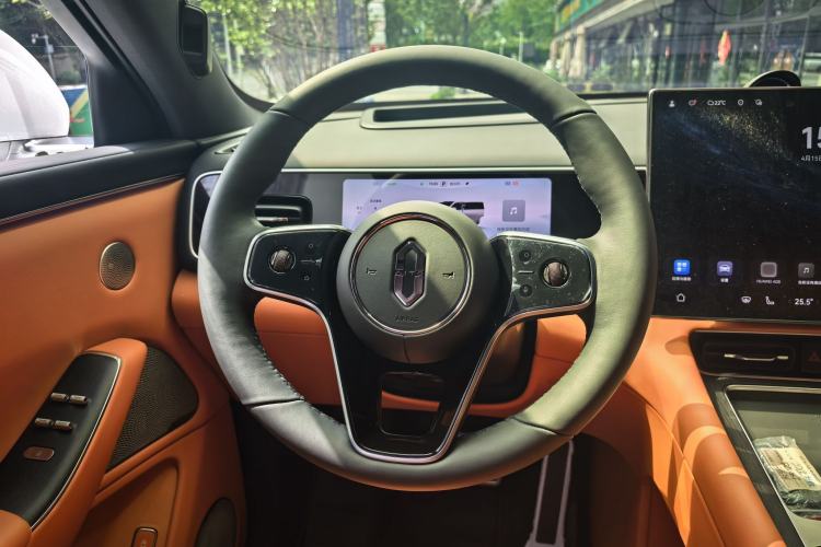 Used Hima AITO M7 2026 Model Range-Extending Max All-Wheel Drive 5-Seater Version Steering Wheel