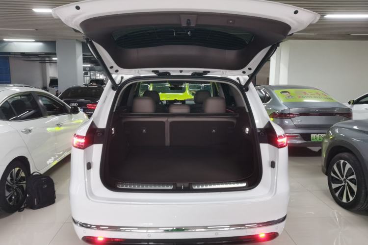 Used Hima AITO M7 2026 Model Range-Extending Max All-Wheel Drive 5-Seater Version Trunk
