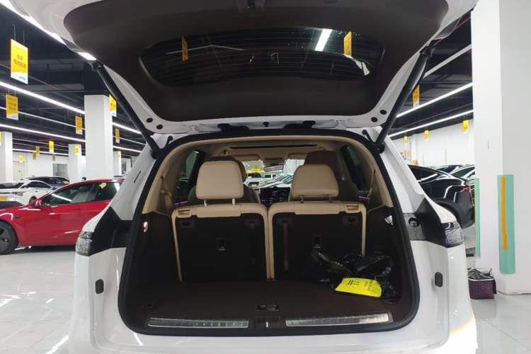Used Hima AITO M7 2026 Model Range-Extending Ultra All-Wheel Drive 6-Seater Version Trunk