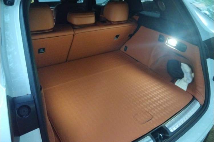 Used Hima AITO M7 2026 Model Range-Extending Ultra All-Wheel Drive 5-Seater Version Trunk