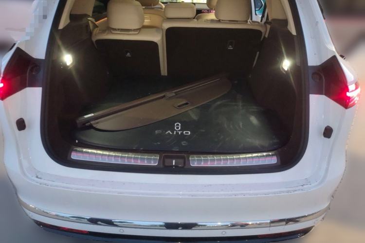 Used Hima AITO M7 2026 Model Range-Extending Max All-Wheel Drive 5-Seater Version Trunk