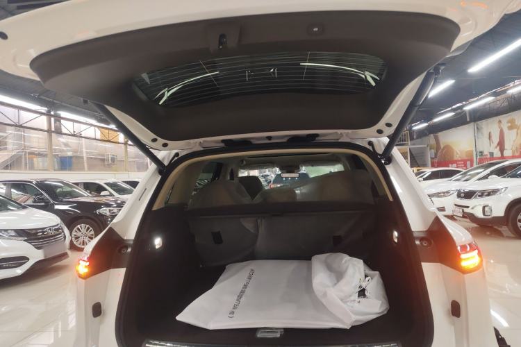 Used Hima AITO M7 2026 Model Range-Extending Max All-Wheel Drive 5-Seater Version Trunk