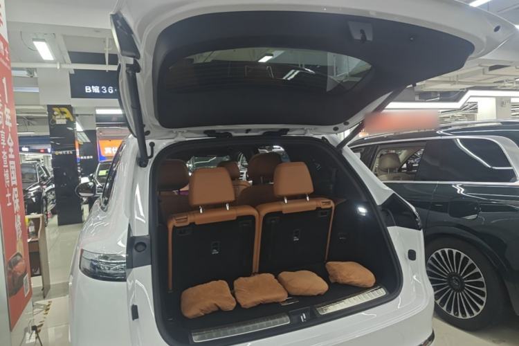 Used Hima AITO M7 2026 Model Range-Extending Max All-Wheel Drive 6-Seater Version Trunk