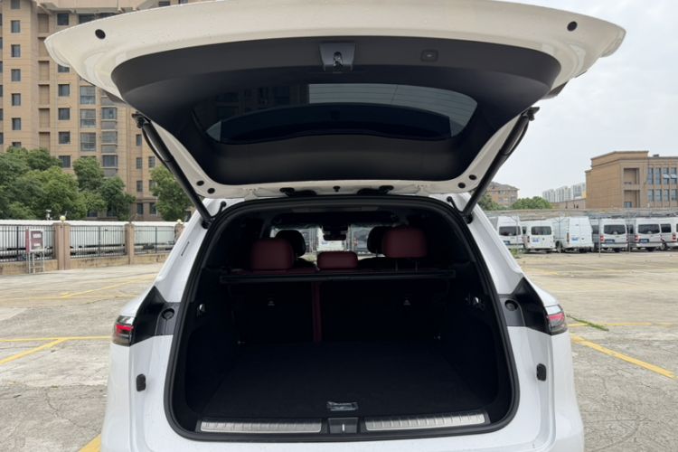 Used Hima AITO M7 2026 Model Range-Extending Pro+ All-Wheel Drive 5-Seater Version Trunk