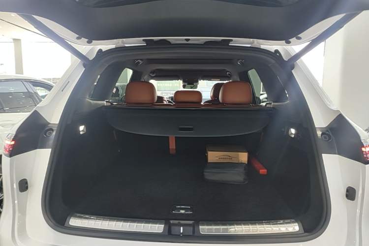 Used Hima AITO M7 2026 Model Range-Extending Pro+ All-Wheel Drive 5-Seater Version Trunk