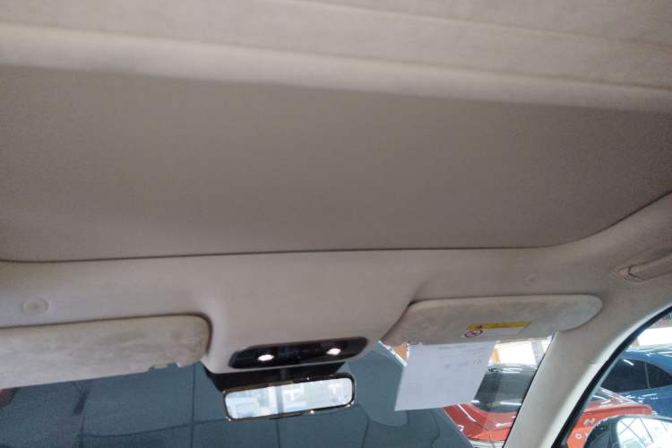 Used Hima AITO M8 2025 Extended-Range Ultra Version 53.4 kWh 6-Seater Edition Headliner