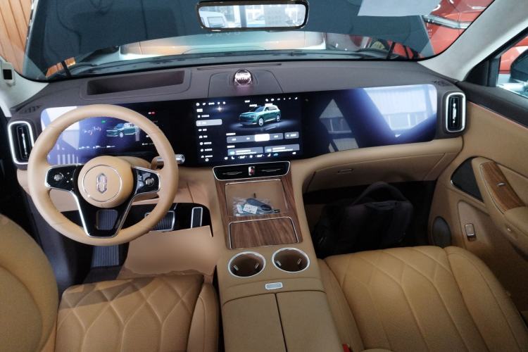 Used Hima AITO M8 2025 Extended-Range Ultra Version 53.4 kWh 6-Seater Edition Interior 2