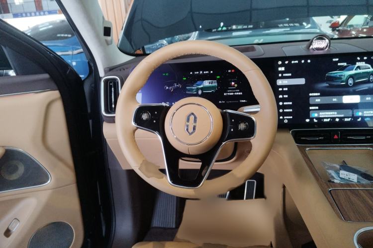 Used Hima AITO M8 2025 Extended-Range Ultra Version 53.4 kWh 6-Seater Edition Steering Wheel