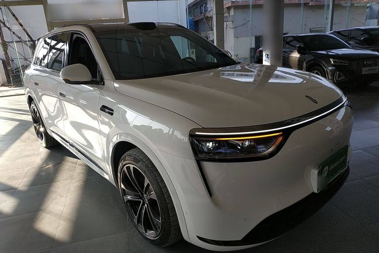 Used Hima AITO M8 2025 Extended-Range Max+ Version 53.4 kWh 5-Seater Edition Exterior 2