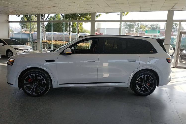 Used Hima AITO M8 2025 Extended-Range Max+ Version 53.4 kWh 5-Seater Edition Exterior 4