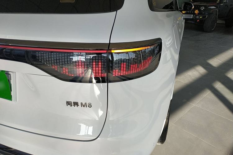 Used Hima AITO M8 2025 Extended-Range Max+ Version 53.4 kWh 5-Seater Edition Exterior 7