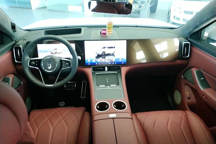 Used Hima AITO M8 2025 Extended-Range Max+ Version 53.4 kWh 5-Seater Edition Interior 2