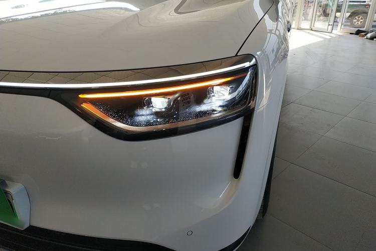 Used Hima AITO M8 2025 Extended-Range Max+ Version 53.4 kWh 5-Seater Edition Left Front Headlight