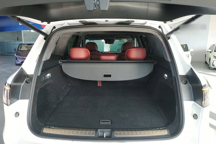 Used Hima AITO M8 2025 Extended-Range Max+ Version 53.4 kWh 5-Seater Edition Trunk