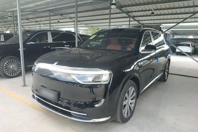 Używany Hima AITO M8 2025 Model Range-Extended Max Version 53.4kWh Six-Seater (896-line LiDAR)