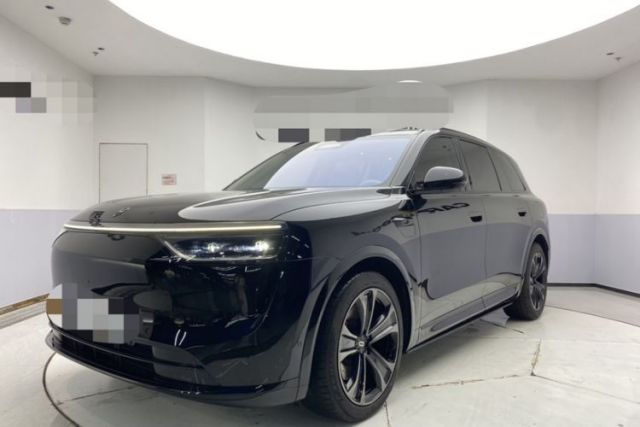 Używany Hima AITO M8 2025 Extended-Range Max+ Version 53.4 kWh 6-Seater Edition