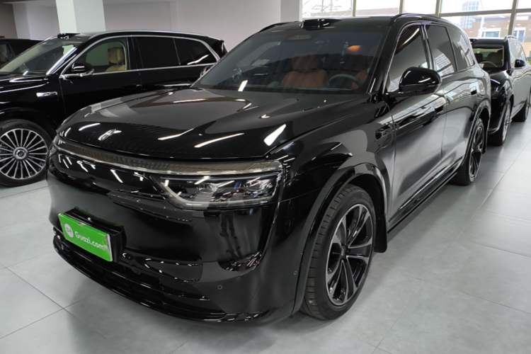 Hima AITO M8 2025 Extended-Range Max+ Version 53.4 kWh 6-Seater Edition