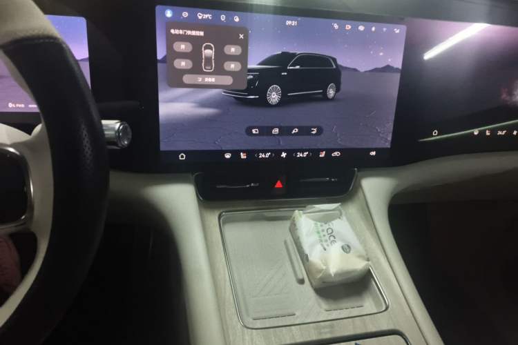 Used Hima AITO M8 2025 Extended-Range Ultra Version 53.4 kWh 6-Seater Edition Audio And AC Panel