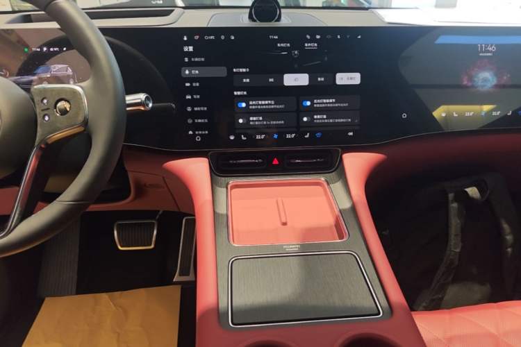 Used Hima AITO M8 2025 Extended-Range Max+ Version 53.4 kWh 5-Seater Edition Audio And AC Panel