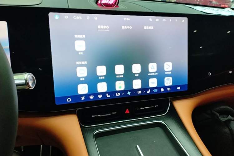 Used Hima AITO M8 2025 Extended-Range Max+ Version 53.4 kWh 6-Seater Edition Audio And AC Panel