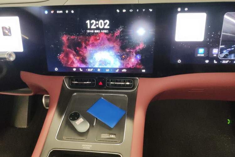Used Hima AITO M8 2025 Extended-Range Ultra Version 53.4 kWh 5-Seater Edition Audio And AC Panel