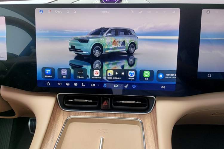 Used Hima AITO M8 2025 Extended-Range Ultra Version 53.4 kWh 6-Seater Edition Audio And AC Panel