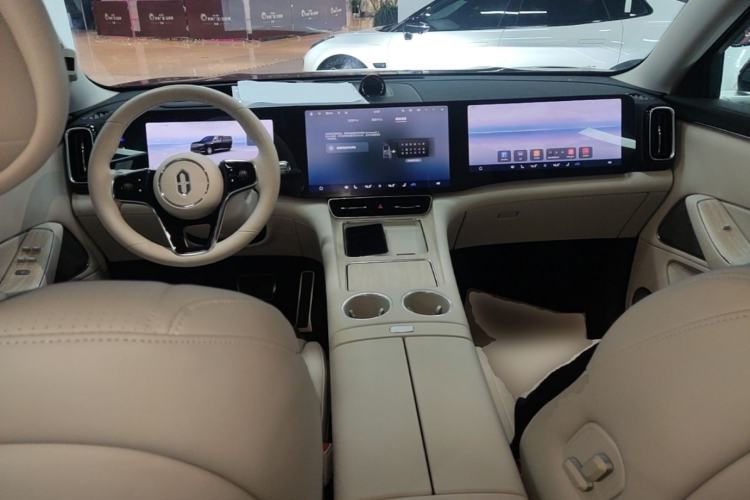 Used Hima AITO M8 2025 Extended-Range Max+ Version 53.4 kWh 5-Seater Edition Center Console