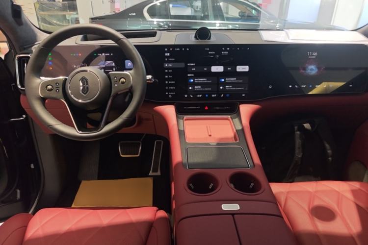 Used Hima AITO M8 2025 Extended-Range Max+ Version 53.4 kWh 5-Seater Edition Center Console