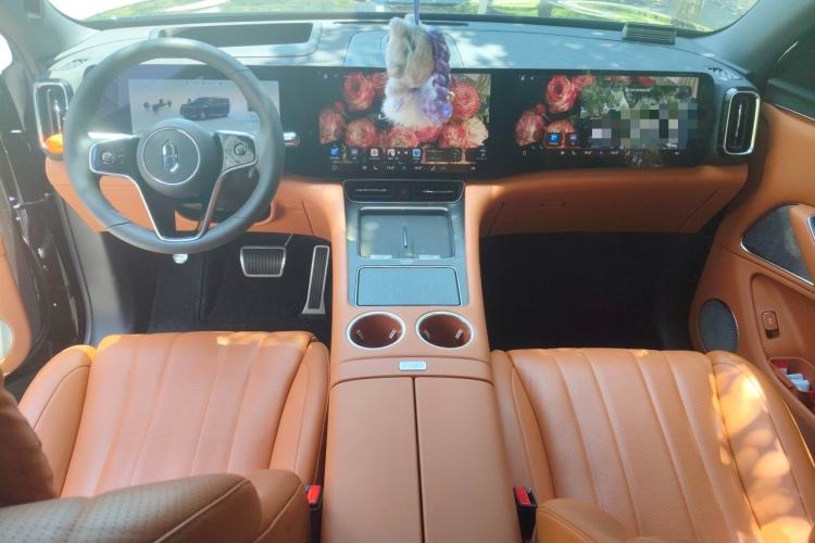 Used Hima AITO M8 2025 Extended-Range Max+ Version 53.4 kWh 5-Seater Edition Center Console