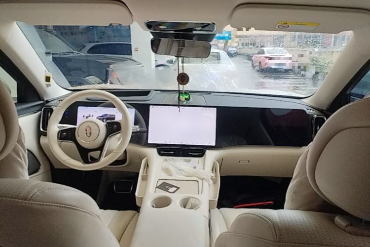 Used Hima AITO M8 2025 Extended-Range Max+ Version 53.4 kWh 5-Seater Edition Center Console