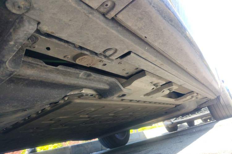 Used Hima AITO M8 2025 Extended-Range Max Version 37 kWh 5-Seater Chassis Front Left
