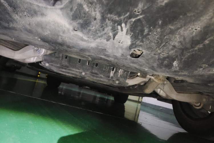 Used Hima AITO M8 2025 Extended-Range Max+ Version 53.4 kWh 6-Seater Edition Chassis Rear