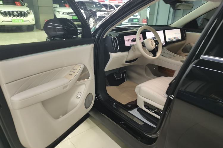 Used Hima AITO M8 2025 Extended-Range Max+ Version 53.4 kWh 6-Seater Edition Driver Seat