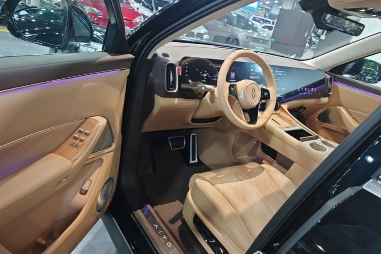 Used Hima AITO M8 2025 Model Range-Extended Max Version 53.4kWh Six-Seater (896-line LiDAR) Driver Seat