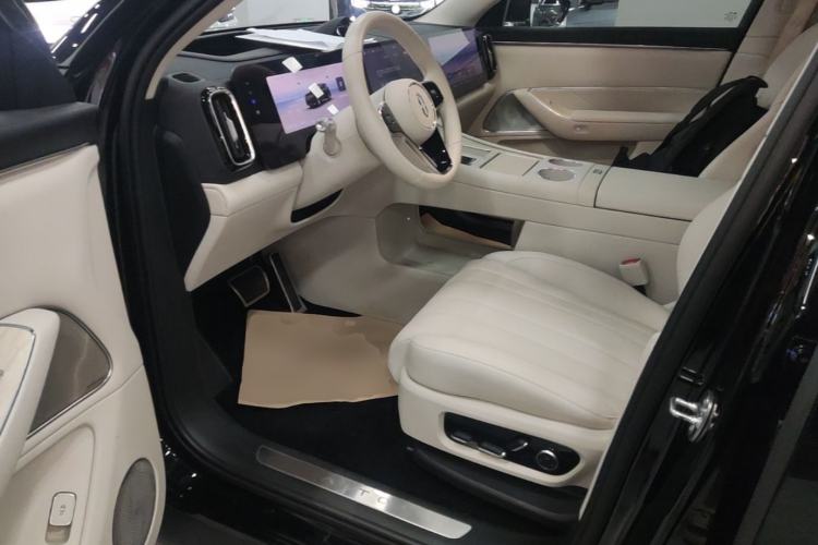 Used Hima AITO M8 2025 Extended-Range Max+ Version 53.4 kWh 5-Seater Edition Driver Seat