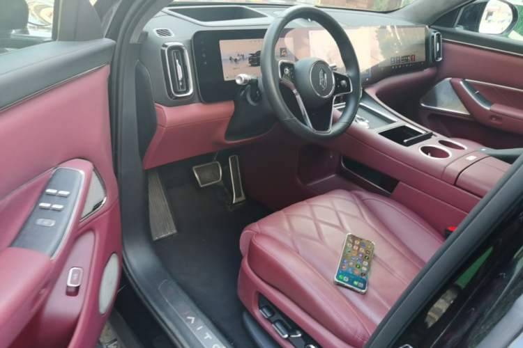 Used Hima AITO M8 2025 Extended-Range Ultra Version 53.4 kWh 5-Seater Edition Driver Seat