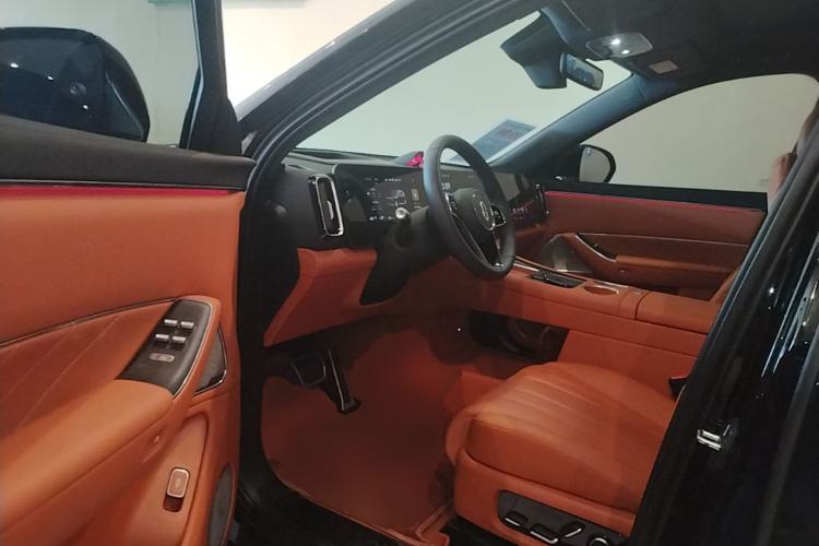 Used Hima AITO M8 2025 Extended-Range Ultra Version 53.4 kWh 6-Seater Edition Driver Seat