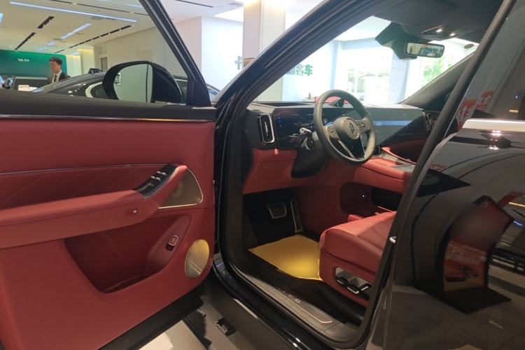Used Hima AITO M8 2025 Extended-Range Max+ Version 53.4 kWh 5-Seater Edition Driver Seat
