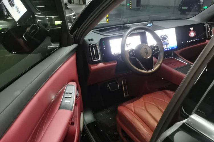 Used Hima AITO M8 2025 Extended-Range Max+ Version 53.4 kWh 6-Seater Edition Driver Seat