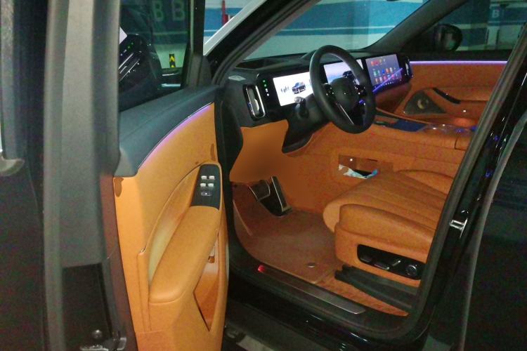 Used Hima AITO M8 2025 Extended-Range Max+ Version 53.4 kWh 6-Seater Edition Driver Seat