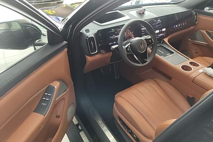 Used Hima AITO M8 2025 Extended-Range Max Version 37 kWh 6-Seater Driver Seat