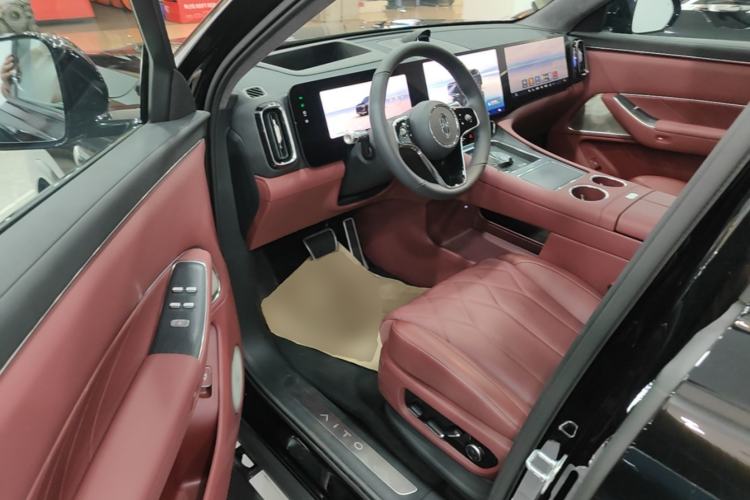 Used Hima AITO M8 2025 Extended-Range Ultra Version 53.4 kWh 5-Seater Edition Driver Seat