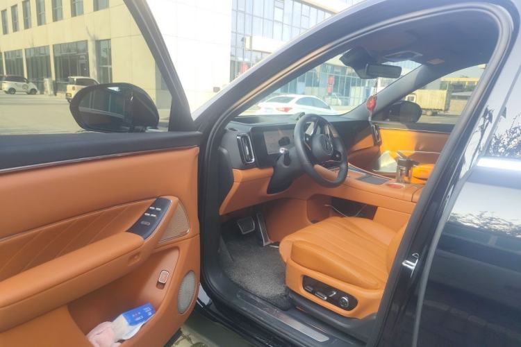 Used Hima AITO M8 2025 Extended-Range Max+ Version 53.4 kWh 6-Seater Edition Driver Seat
