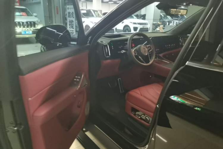 Used Hima AITO M8 2025 Model Pure Electric Max+ Six-Seater Long-Range (896-line LiDAR) Driver Seat