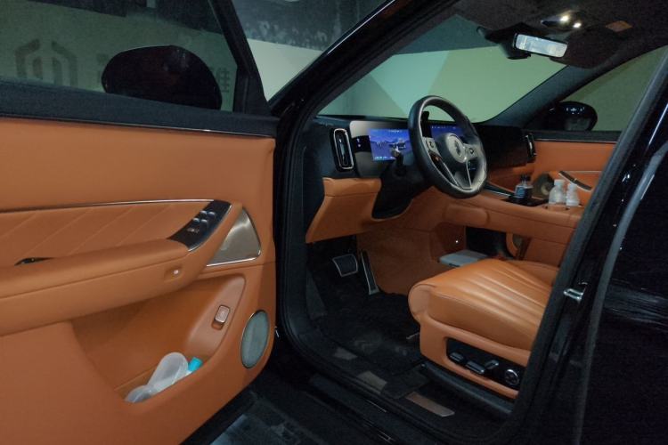 Used Hima AITO M8 2025 Extended-Range Max+ Version 53.4 kWh 6-Seater Edition Driver Seat