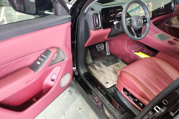 Used Hima AITO M8 2025 Extended-Range Max+ Version 53.4 kWh 5-Seater Edition Driver Seat